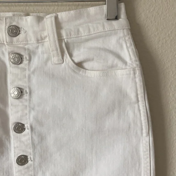 Madewell Women’s  Stretch ButtonFront White Denim Straight Mini Skirt Edition 24 - Picture 7 of 15